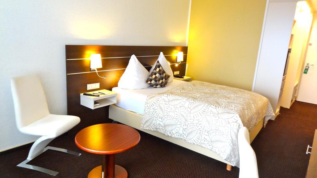 Hotel Scheidberg Wallerfangen Chambre photo